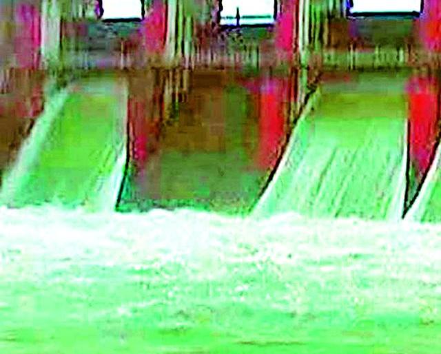 Artificial scarcity at Chandrapur | चंद्रपुरात कृत्रिम टंचाई Artificial scarcity at Chandrapur | चंद्रपुरात कृत्रिम टंचाई