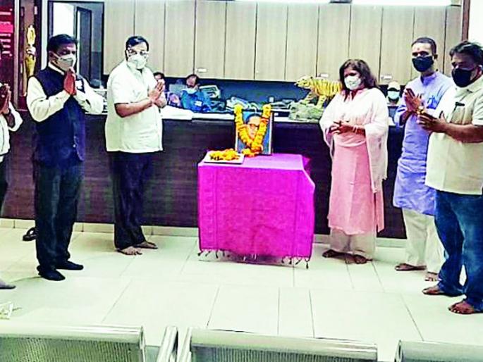 Dr. Adopting the teachings of Babasaheb is the only honor | डॉ. बाबासाहेबांची शिकवण अंगीकारणे हीच आदरांजली Dr. Adopting the teachings of Babasaheb is the only honor | डॉ. बाबासाहेबांची शिकवण अंगीकारणे हीच आदरांजली