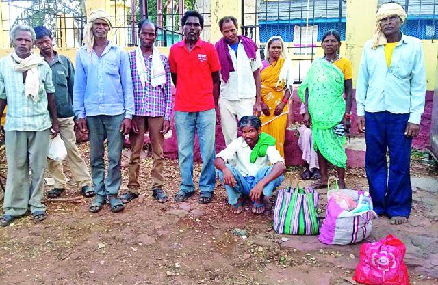 Balaghat's laborers for wages | मजुरीसाठी बालाघाटच्या मजुरांचा ठिय्या