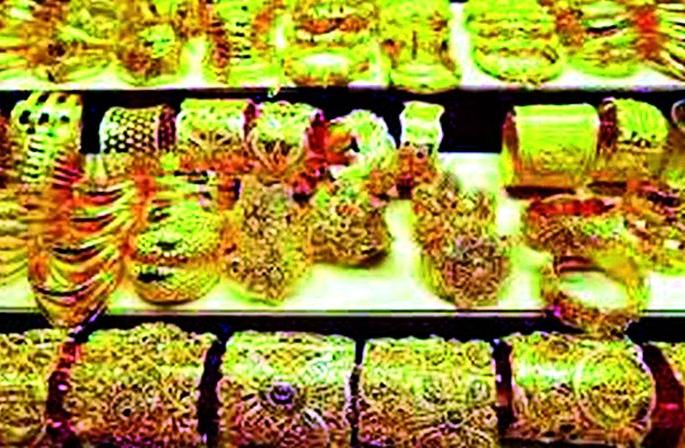 Jawaibapu's first Dussehra at five thousand; Gold prices rose | जावईबापूंचा पहिला दसरा पाच हजारांवर; सोन्याचा भाव वाढला Jawaibapu's first Dussehra at five thousand; Gold prices rose | जावईबापूंचा पहिला दसरा पाच हजारांवर; सोन्याचा भाव वाढला