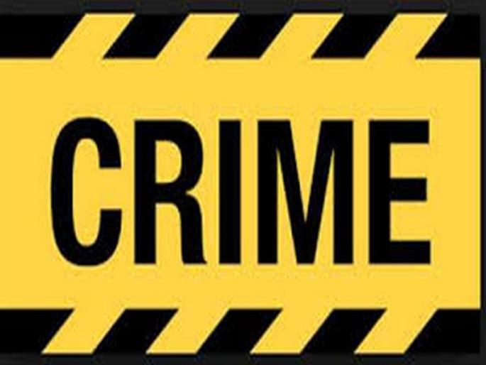 Dusting the wall in dust, 3,000 worth of liquor is dumped | धुळ्यात भिंतीला भगदाड पाडून ४५ हजारांची दारु लंपास Dusting the wall in dust, 3,000 worth of liquor is dumped | धुळ्यात भिंतीला भगदाड पाडून ४५ हजारांची दारु लंपास