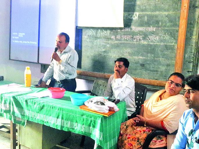 In the first draw one-in-one students enter the entrance! | पहिल्या सोडतीत एक किमीच्या आतील विद्यार्थ्यांना प्रवेश! In the first draw one-in-one students enter the entrance! | पहिल्या सोडतीत एक किमीच्या आतील विद्यार्थ्यांना प्रवेश!