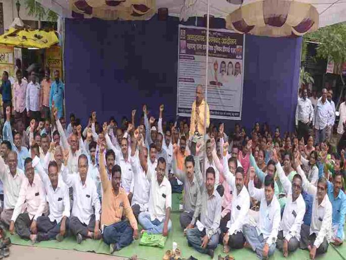 The Village Seva Association is responsible for not doing extra work | अतिरिक्त कामे न करण्यावर ग्रामसेवक संघटना ठाम  The Village Seva Association is responsible for not doing extra work | अतिरिक्त कामे न करण्यावर ग्रामसेवक संघटना ठाम