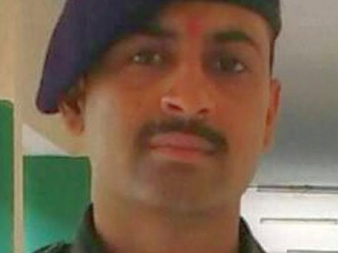 Preparations for Martyr Yogesh Bhadane's Funeral Starting in Khalane village | शहीद योगेश भदाणे यांच्यावर सोमवारी अंत्यसंस्कार