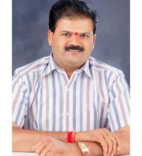 A case has been registered against Panchayat Samiti member Devidas Khedkar and his wife for amassing wealth through illegal means | गैरमार्गाने संपत्ती जमविल्याने पंचायत समिती सदस्य देविदास खेडकर याच्यासह त्याच्या पत्नी वर गुन्हा दाखल A case has been registered against Panchayat Samiti member Devidas Khedkar and his wife for amassing wealth through illegal means | गैरमार्गाने संपत्ती जमविल्याने पंचायत समिती सदस्य देविदास खेडकर याच्यासह त्याच्या पत्नी वर गुन्हा दाखल