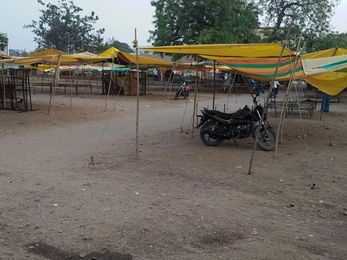 Strictly closed in Dindori city | दिंडोरी शहरात कडकडीत बंद Strictly closed in Dindori city | दिंडोरी शहरात कडकडीत बंद