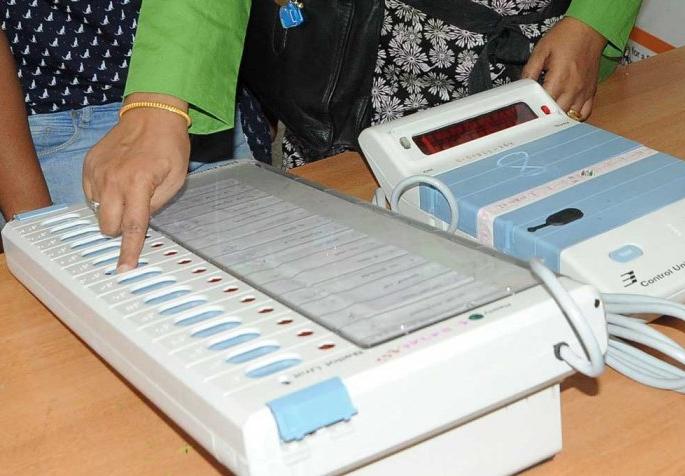 nashik,evm,vvpat,device,verification | ईव्हीएम, व्हीव्हीपॅट यंत्रांची पडताळणी