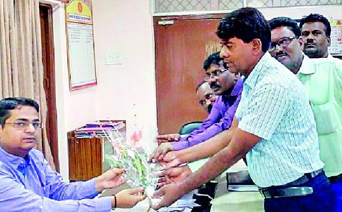 Injustice to the Center Chief | केंद्र प्रमुखांवर बदलीत अन्याय
