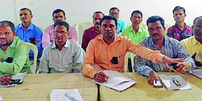 Take disciplinary action against the Sironcha SDPs | सिरोंचाच्या एसडीपीओंवर शिस्तभंगाची कारवाई करा