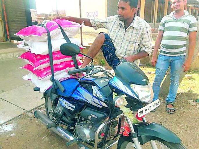 Etapalli salt in the state of Chhattisgarh | एटापल्लीतील मीठ छत्तीसगड राज्यात Etapalli salt in the state of Chhattisgarh | एटापल्लीतील मीठ छत्तीसगड राज्यात