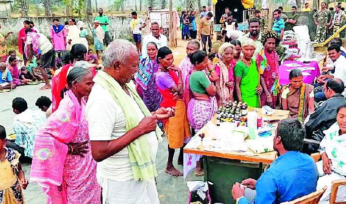 200 people's health check-up | २०० लोकांची आरोग्य तपासणी 200 people's health check-up | २०० लोकांची आरोग्य तपासणी