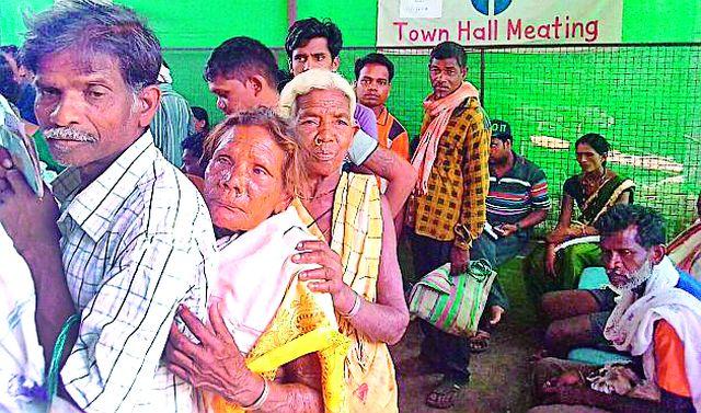 The bank opened for two hours late | दोन तास उशिरा उघडली बँक