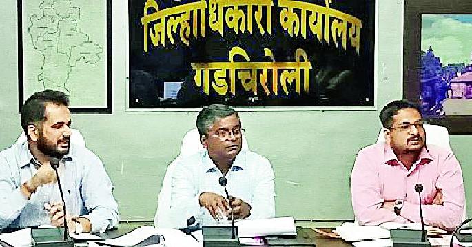 Parents secretary reviewed the drought situation | पालक सचिवांनी घेतला दुष्काळी परिस्थितीचा आढावा