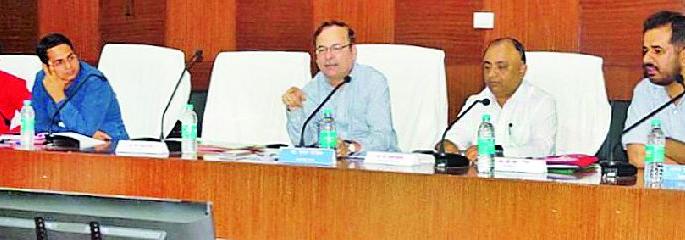 Work closely with all the indices | सर्व निर्देशांकावर लक्ष ठेवून काम करा Work closely with all the indices | सर्व निर्देशांकावर लक्ष ठेवून काम करा