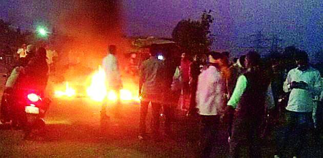 Labor movement against Adani | अदानीसमोर कामगारांचे आंदोलन Labor movement against Adani | अदानीसमोर कामगारांचे आंदोलन