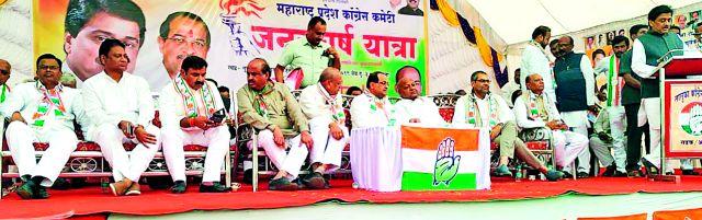 BJP-Shiv Sena are two sides of a coin | भाजपा-शिवसेना एका नाण्याच्या दोन बाजू BJP-Shiv Sena are two sides of a coin | भाजपा-शिवसेना एका नाण्याच्या दोन बाजू