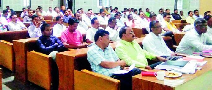 Troubleshoot teacher problems | शिक्षकांच्या समस्या मार्गी लावा