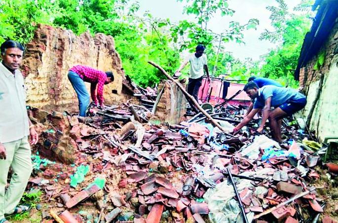 Damage survey begins | नुकसानीच्या सर्वेक्षणाला सुरुवात