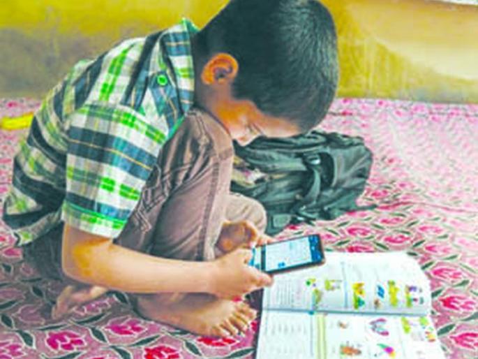Students in grades one through four are eager to go to school; But parents say don't refuse immediately! | पहिली ते चौथीतील विद्यार्थी शाळेत जाण्यास उत्सुक; पण पालक म्हणतात तूर्तास नकोच ! Students in grades one through four are eager to go to school; But parents say don't refuse immediately! | पहिली ते चौथीतील विद्यार्थी शाळेत जाण्यास उत्सुक; पण पालक म्हणतात तूर्तास नकोच !
