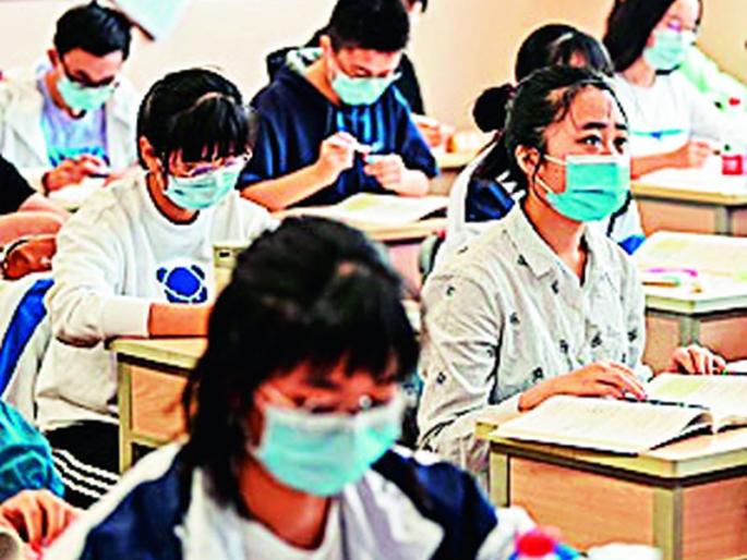 Admission of two students to several schools | अनेक विद्यार्थ्यांचे दोन शाळेत प्रवेश