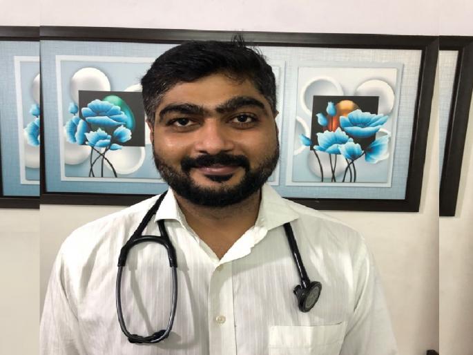 The son of Islampur saved the life of a woman who fell unconscious in a state of dizziness and bleeding in the plane | विमानात आली चक्कर, रक्तबंबाळ अवस्थेत बेशुद्ध पडलेल्या महिलेचे इस्लामपूरच्या सुपुत्राने वाचविले प्राण The son of Islampur saved the life of a woman who fell unconscious in a state of dizziness and bleeding in the plane | विमानात आली चक्कर, रक्तबंबाळ अवस्थेत बेशुद्ध पडलेल्या महिलेचे इस्लामपूरच्या सुपुत्राने वाचविले प्राण