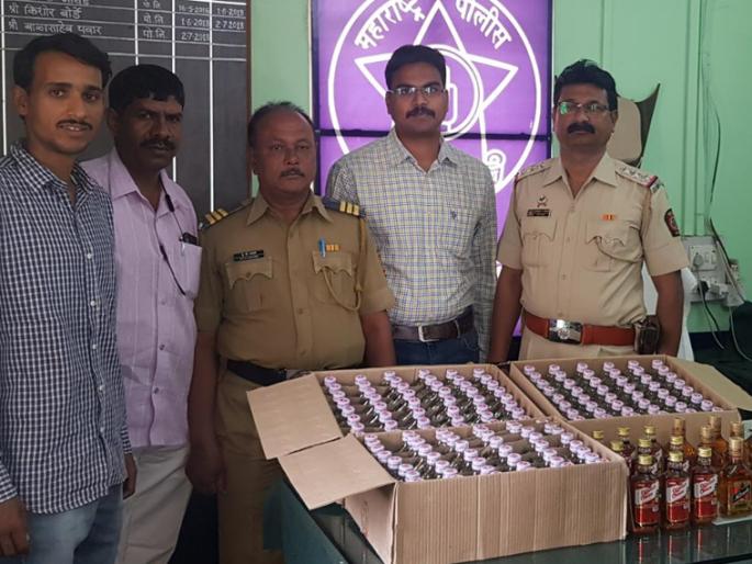 Selling liquor; 53 thousand of money seized | चोरटी दारूविक्री; ५३ हजारांचा मुद्देमाल जप्त Selling liquor; 53 thousand of money seized | चोरटी दारूविक्री; ५३ हजारांचा मुद्देमाल जप्त