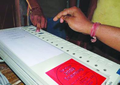 Road, boycott on voting for water ..! | रस्ता, पाण्यासाठी मतदानावर बहिष्कार..!