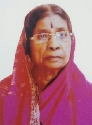 Funeral at Bhudevi Gorantyal | भूदेवी गोरंट्याल यांच्यावर अंत्यसंस्कार