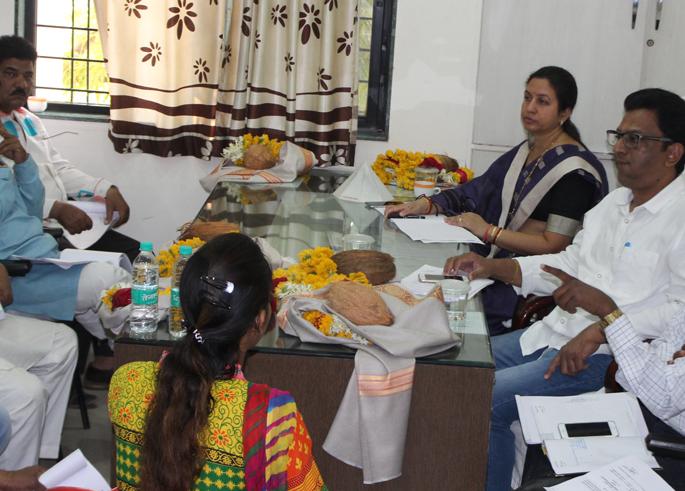 Approval of Jalna Municipal Corporation's budget of 264 crores | जालना पालिकेच्या २६४ कोटीच्या अंदाजपत्रकास मंजुरी Approval of Jalna Municipal Corporation's budget of 264 crores | जालना पालिकेच्या २६४ कोटीच्या अंदाजपत्रकास मंजुरी