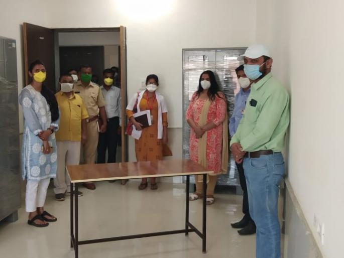 Officers should stay at the headquarters | अधिकारी-सेवकांनी मुख्यालयीच थांबावे Officers should stay at the headquarters | अधिकारी-सेवकांनी मुख्यालयीच थांबावे