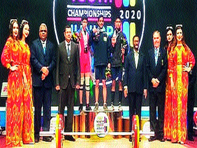 Manmad's gold medal in Asian Games | मनमाडच्या खेळाडूला आशियाई स्पर्धेत सुवर्णपदक Manmad's gold medal in Asian Games | मनमाडच्या खेळाडूला आशियाई स्पर्धेत सुवर्णपदक
