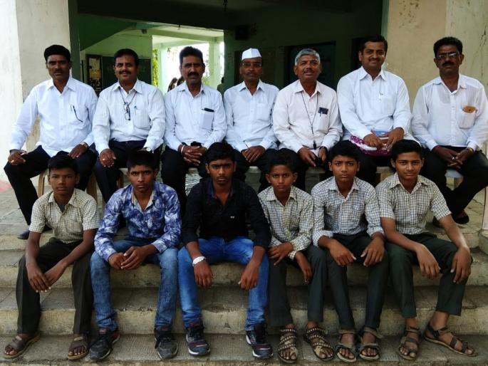 Jalgaon (nun) sportspersons of district selection | जळगाव (निं)च्या क्रीडापटूंची जिल्हास्तरावर निवड Jalgaon (nun) sportspersons of district selection | जळगाव (निं)च्या क्रीडापटूंची जिल्हास्तरावर निवड