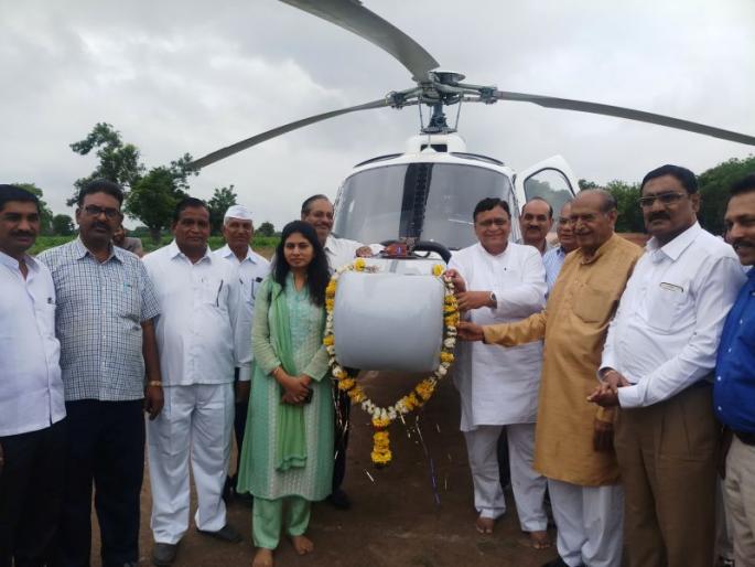 Launch of Mega Recharge Project's Air Survey at Fazpur | फैजपूर येथे मेगा रिचार्ज प्रकल्पाच्या हवाई सर्वेक्षणाचा शुभारंभ  Launch of Mega Recharge Project's Air Survey at Fazpur | फैजपूर येथे मेगा रिचार्ज प्रकल्पाच्या हवाई सर्वेक्षणाचा शुभारंभ