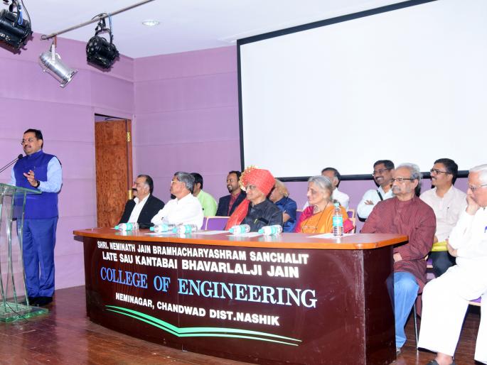 The need to create an Indian language researcher | भारतीय भाषांचे अभ्यासक निर्माण होण्याची गरज The need to create an Indian language researcher | भारतीय भाषांचे अभ्यासक निर्माण होण्याची गरज