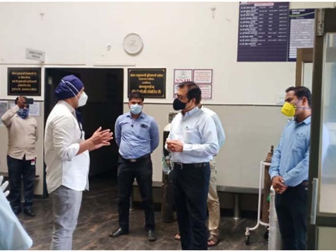 District Collector visits Chandwad Kovid Center | चांदवड कोविड सेंटरला जिल्हाधिकाऱ्यांची भेट District Collector visits Chandwad Kovid Center | चांदवड कोविड सेंटरला जिल्हाधिकाऱ्यांची भेट