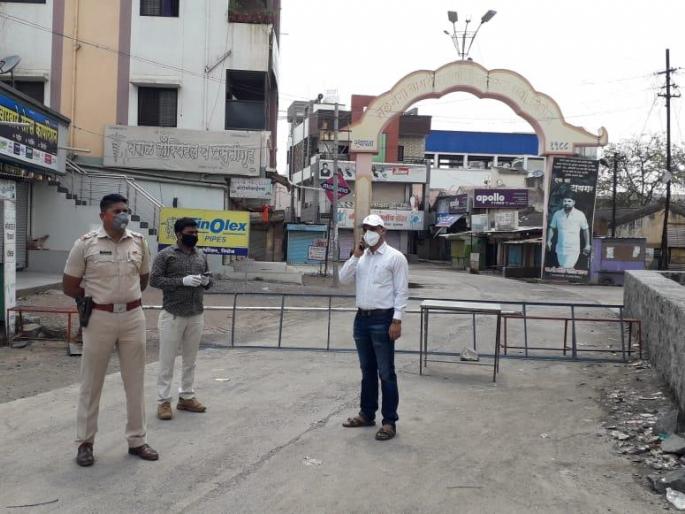 One hundred percent lockdown in Nighoj, Pimpri Jalsen village | निघोज, पिंपरी जलसेन गावात शंभर टक्के लॉकडाऊन One hundred percent lockdown in Nighoj, Pimpri Jalsen village | निघोज, पिंपरी जलसेन गावात शंभर टक्के लॉकडाऊन