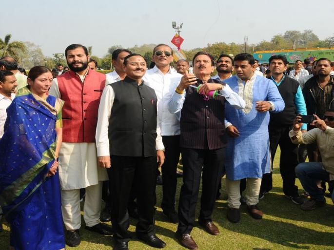 As the Manjas are strong, BJP kites will fly high | मांजा मजबूत असल्याने भाजपाचाच पतंग उंच उडणार As the Manjas are strong, BJP kites will fly high | मांजा मजबूत असल्याने भाजपाचाच पतंग उंच उडणार