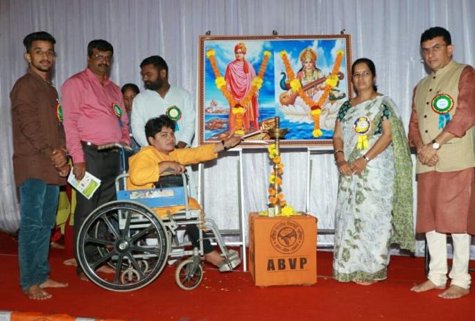 Forty-eightth Abhivip student meeting begins | चाळीसगावी अभाविपच्या विद्यार्थिनी संमेलनाला सुरुवात Forty-eightth Abhivip student meeting begins | चाळीसगावी अभाविपच्या विद्यार्थिनी संमेलनाला सुरुवात