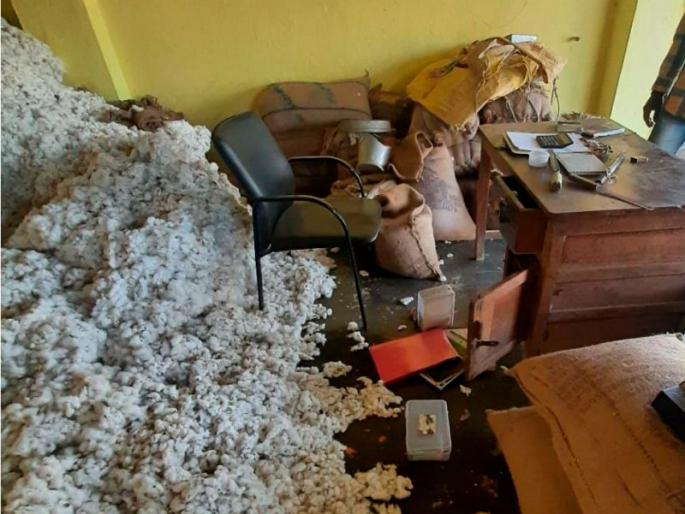 'Diwali' of thieves and 'Diwali' of traders | चोरट्यांची ‘दिवाळी’ तर व्यापाऱ्याचे ‘दिवाळे’ 'Diwali' of thieves and 'Diwali' of traders | चोरट्यांची ‘दिवाळी’ तर व्यापाऱ्याचे ‘दिवाळे’