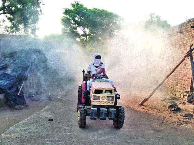 1 moved to Nashik | २३ जण नाशिकला हलवले 1 moved to Nashik | २३ जण नाशिकला हलवले