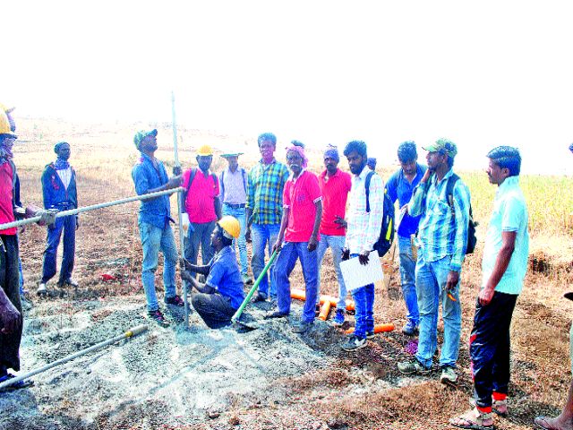 Research work at Nalegaon Shivar | नाळेगाव शिवारात शोधकार्य