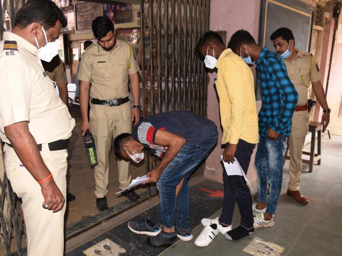 Ten thousand candidates appeared for the examination for police recruitment | पोलीस भरतीसाठी दहा हजार उमेदवारांनी दिली परीक्षा Ten thousand candidates appeared for the examination for police recruitment | पोलीस भरतीसाठी दहा हजार उमेदवारांनी दिली परीक्षा