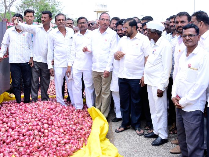 Today's mass movement | कांदाप्रश्नी लवकरच जनआंदोलन Today's mass movement | कांदाप्रश्नी लवकरच जनआंदोलन