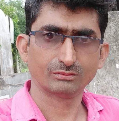 One dies in Kanbai procession | कानबाई मिरवणुकीत नाचताना एकाचा मृत्यू One dies in Kanbai procession | कानबाई मिरवणुकीत नाचताना एकाचा मृत्यू