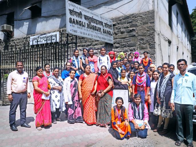 A collection of historical history of thirty-three years, the fascinating journey of Sangli's history | अडिचशे वर्षाच्या इतिहासाच्या माहितीचा संकलन, सांगलीच्या इतिहासाची रम्य सफर A collection of historical history of thirty-three years, the fascinating journey of Sangli's history | अडिचशे वर्षाच्या इतिहासाच्या माहितीचा संकलन, सांगलीच्या इतिहासाची रम्य सफर