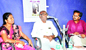 Violence of Marathi: Vasant Keshav Patil | अवघड भाषेतील समीक्षेने मराठीची हानी:वसंत केशव पाटील Violence of Marathi: Vasant Keshav Patil | अवघड भाषेतील समीक्षेने मराठीची हानी:वसंत केशव पाटील