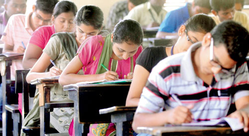 nashik,student,scholarships,still,delayed | विद्यार्थ्यांच्या शिष्यवृत्तींना अजूनही विलंब nashik,student,scholarships,still,delayed | विद्यार्थ्यांच्या शिष्यवृत्तींना अजूनही विलंब