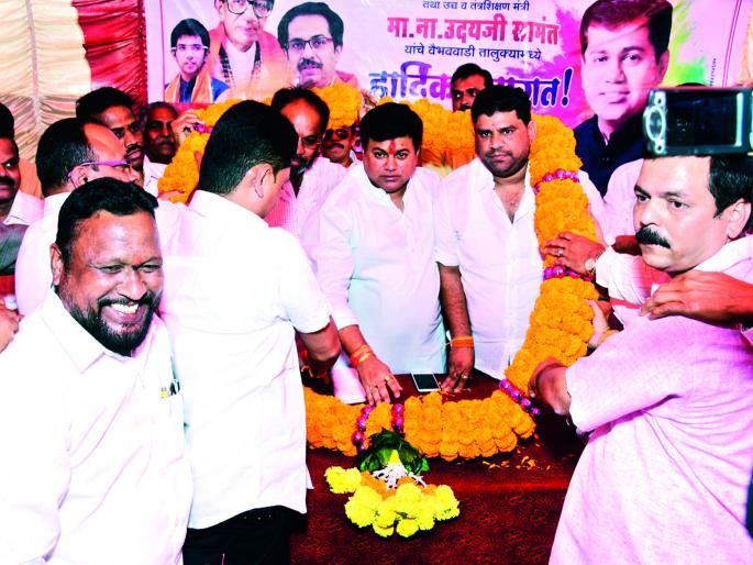 Don't try to get into a tiger limb: the rising feud | वाघाच्या अंगावर येण्याचा प्रयत्न करू नका : उदय सामंत Don't try to get into a tiger limb: the rising feud | वाघाच्या अंगावर येण्याचा प्रयत्न करू नका : उदय सामंत