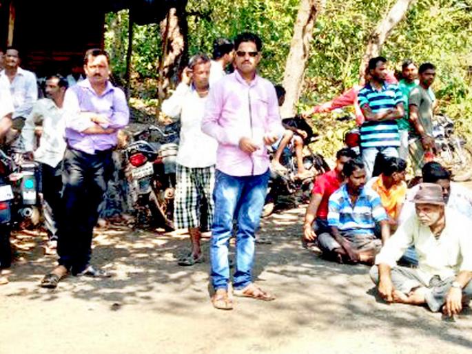 The streets of Raastarko agitation, The Bholiy-Khanoli aggressor: Road chalk, accidents increased | ग्रामस्थांचे रास्तारोको आंदोलन, दभोली-खानोलीवासीय आक्रमक : रस्त्याची चाळण, अपघात वाढले