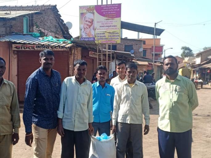  Plastic Seizure Campaign by Surgana Nagar Panchayat | सुरगाणा नगरपंचायततर्फे प्लास्टिक जप्ती मोहीम